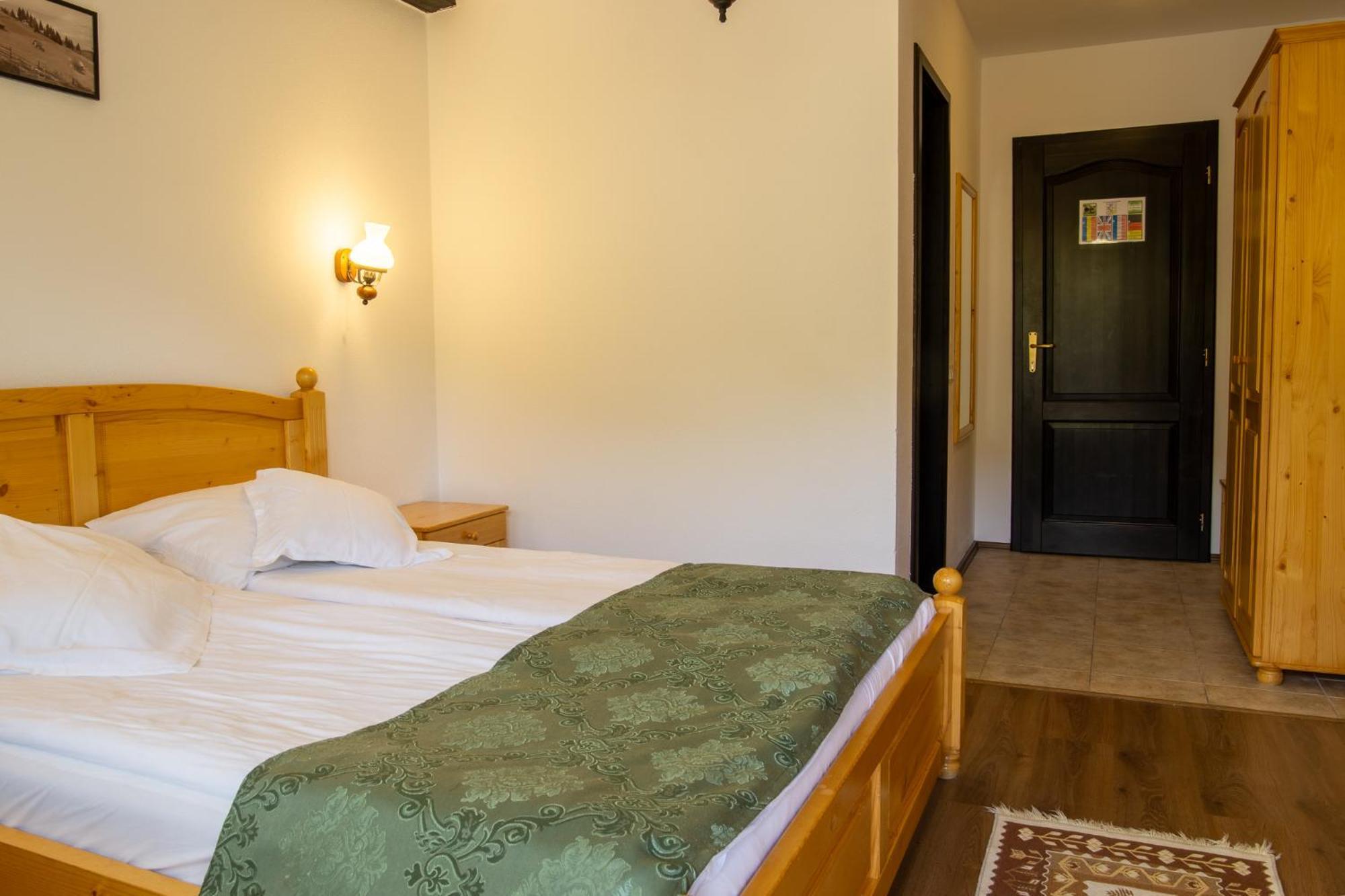 Bed and Breakfast Poiana Soarelui Moeciu De Sus Esterno foto