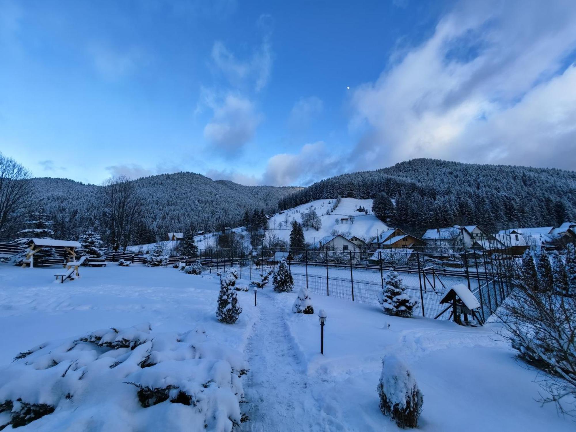 Bed and Breakfast Poiana Soarelui Moeciu De Sus Esterno foto